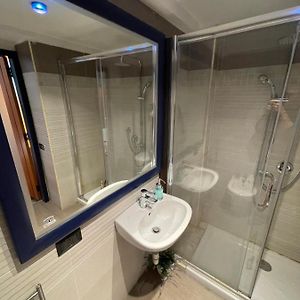 Habitación Grande con Cama King
